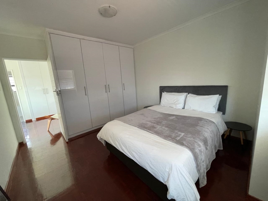 1 Bedroom Property for Sale in Sea Point Western Cape